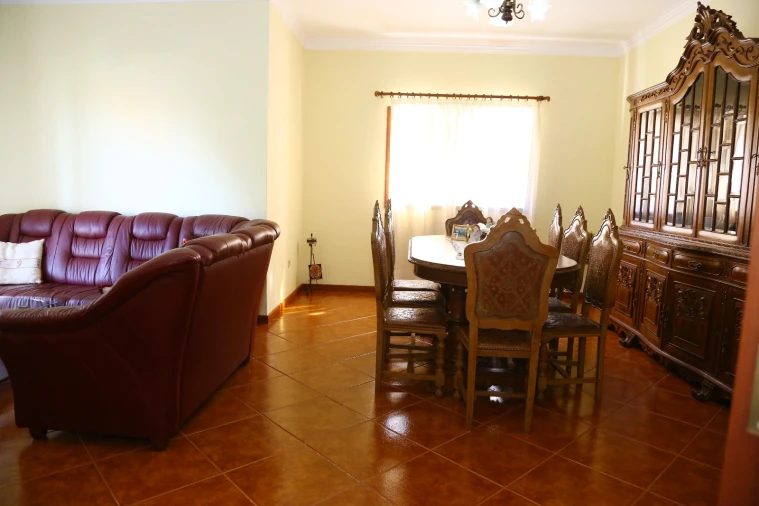 Moradia T4 para Venda em Raimonda Foto 12