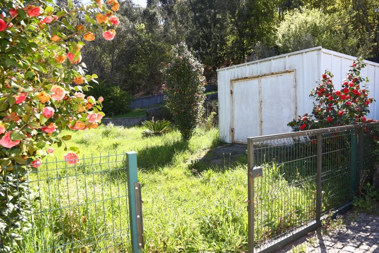 Moradia T4 para Venda em Raimonda Foto 37