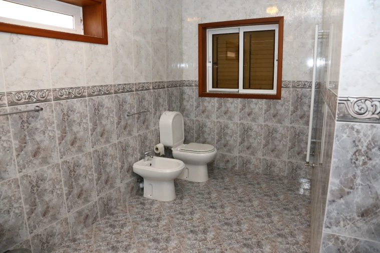 Moradia T4 para Venda em Raimonda Foto 30