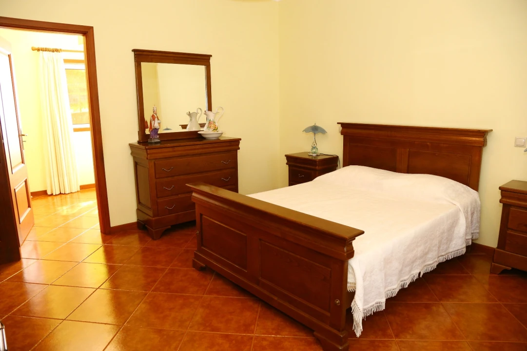 Moradia T4 para Venda em Raimonda Foto 26