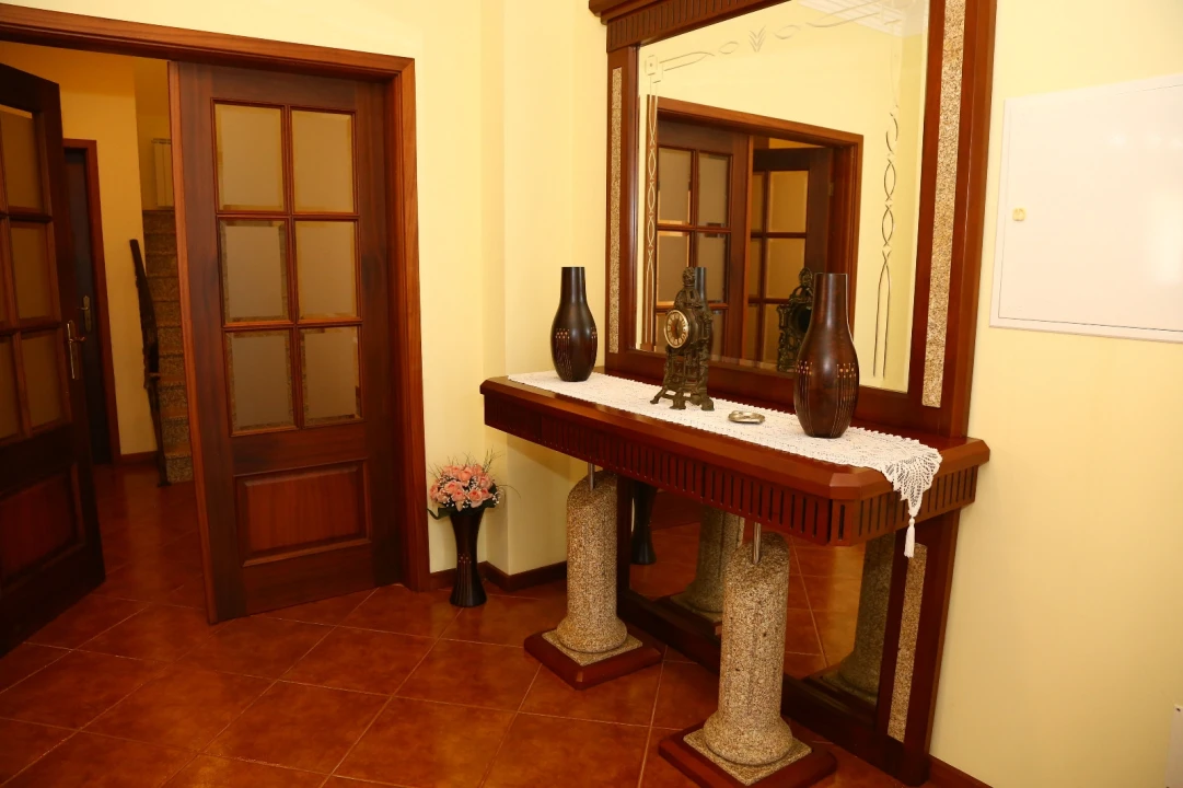 Moradia T4 para Venda em Raimonda Foto 6