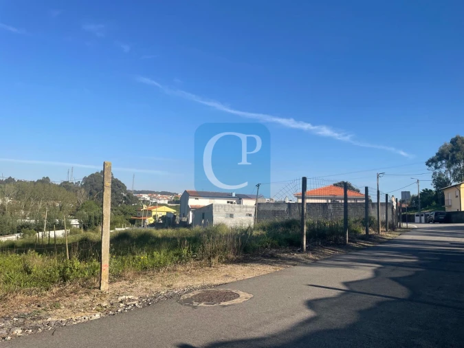 Terreno para Venda em Mafamude e Vilar do Paraíso Foto 2