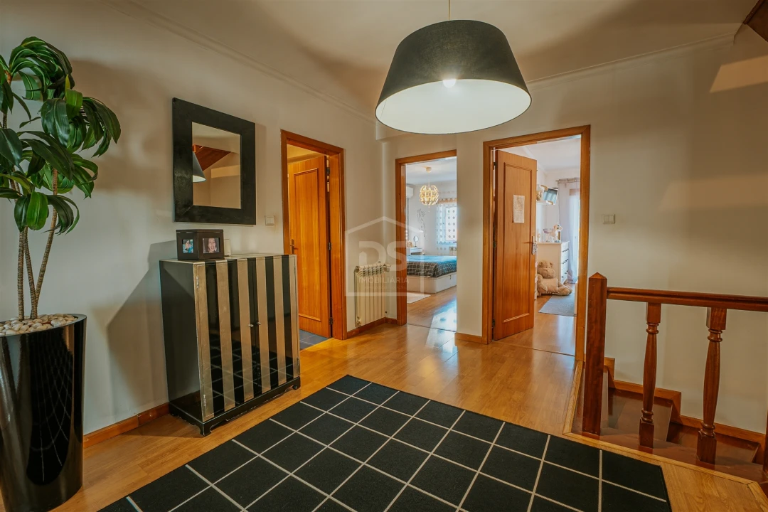 Moradia T4 para Venda em Fragosela Foto 42