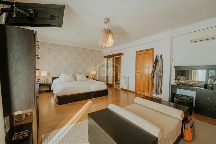 Moradia T4 para Venda em Fragosela Foto 34