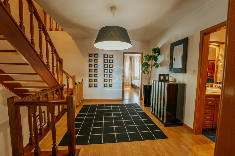 Moradia T4 para Venda em Fragosela Foto 21