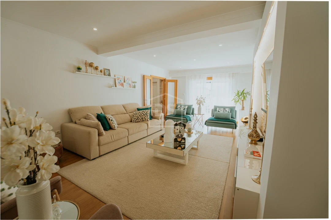 Moradia T4 para Venda em Fragosela Foto 8