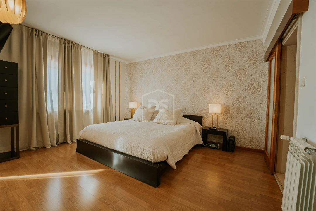 Moradia T4 para Venda em Fragosela Foto 32