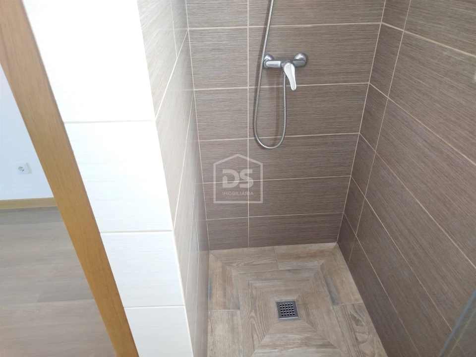 Moradia T5 para Venda em Buarcos Foto 40