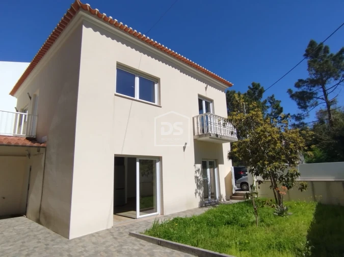 Moradia T5 para Venda em Buarcos Foto 3