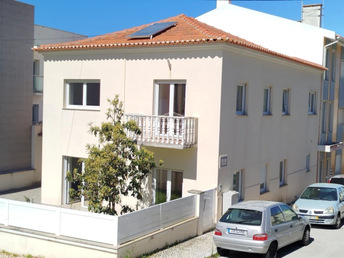 Moradia T5 para Venda em Buarcos Foto 1