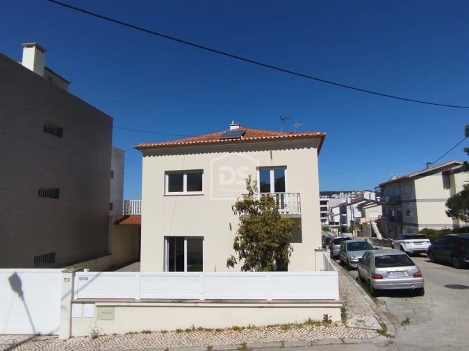 Moradia T5 para Venda em Buarcos Foto 2