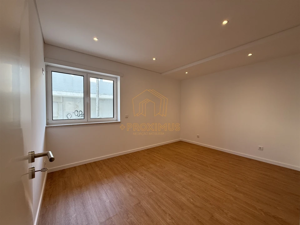 Apartamento T3 para Venda em Buarcos Foto 10