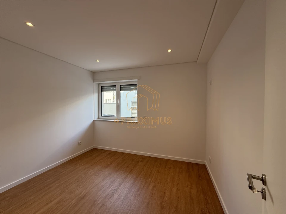 Apartamento T3 para Venda em Buarcos Foto 14