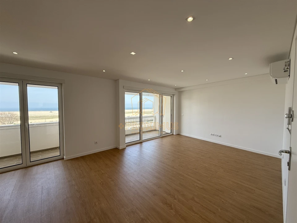 Apartamento T3 para Venda em Buarcos Foto 2