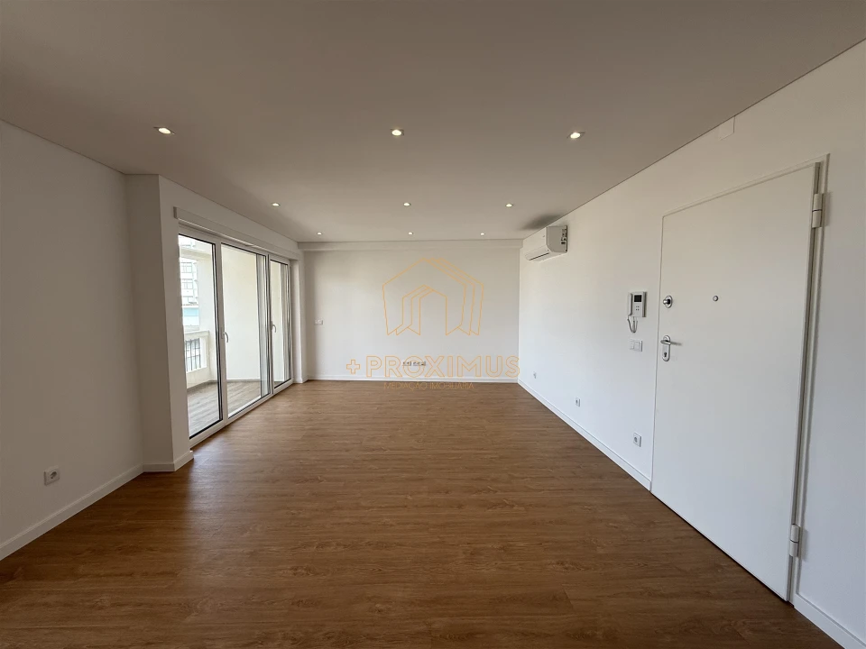 Apartamento T3 para Venda em Buarcos Foto 3