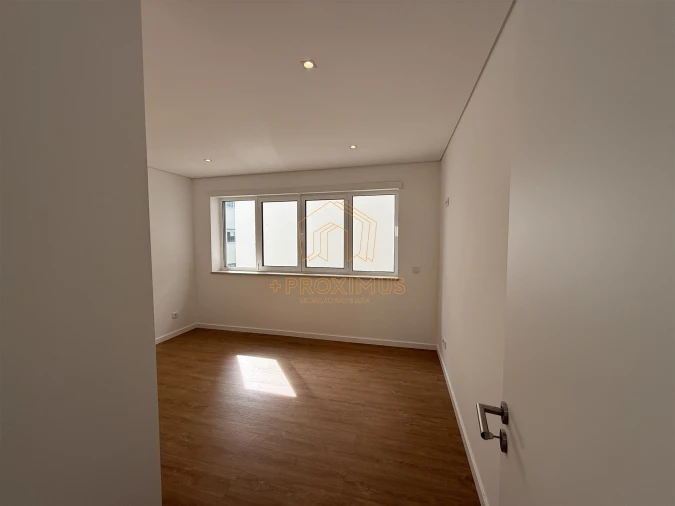 Apartamento T3 para Venda em Buarcos Foto 14