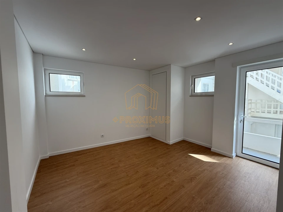 Apartamento T3 para Venda em Buarcos Foto 25