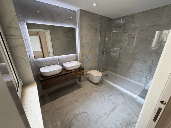 Apartamento T3 para Venda em Buarcos Foto 16