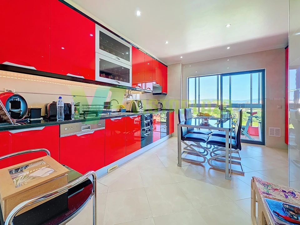 Apartamento T3 para Venda em Portimão Foto 1