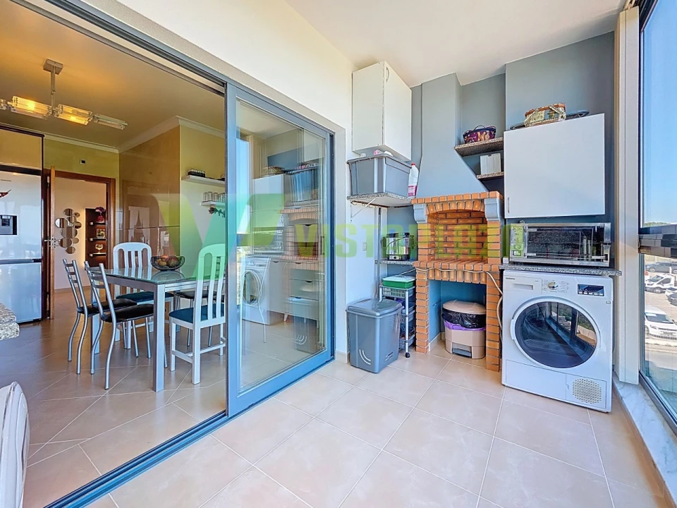 Apartamento T3 para Venda em Portimão Foto 6