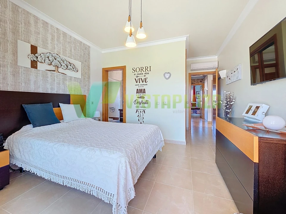 Apartamento T3 para Venda em Portimão Foto 11