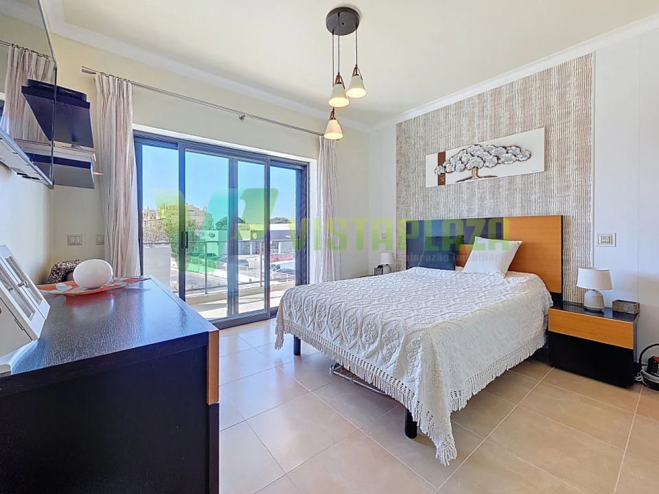 Apartamento T3 para Venda em Portimão Foto 12