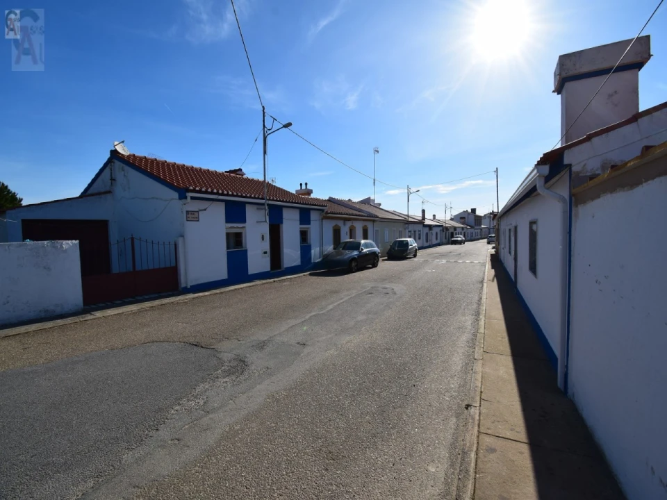 Moradia T2 para Venda em Esperança Foto 11