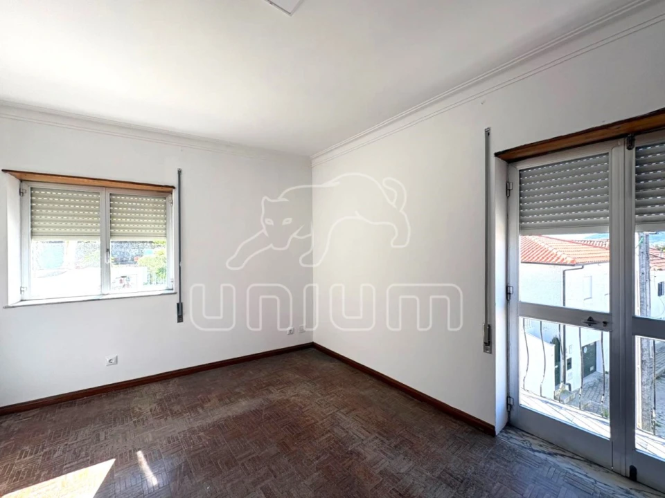 Moradia T2 para Venda em Darque Foto 4