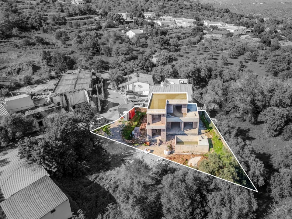 Moradia T3 para Venda em Salir Foto 10