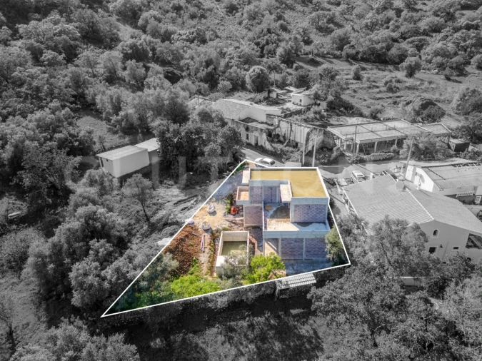 Moradia T3 para Venda em Salir Foto 8