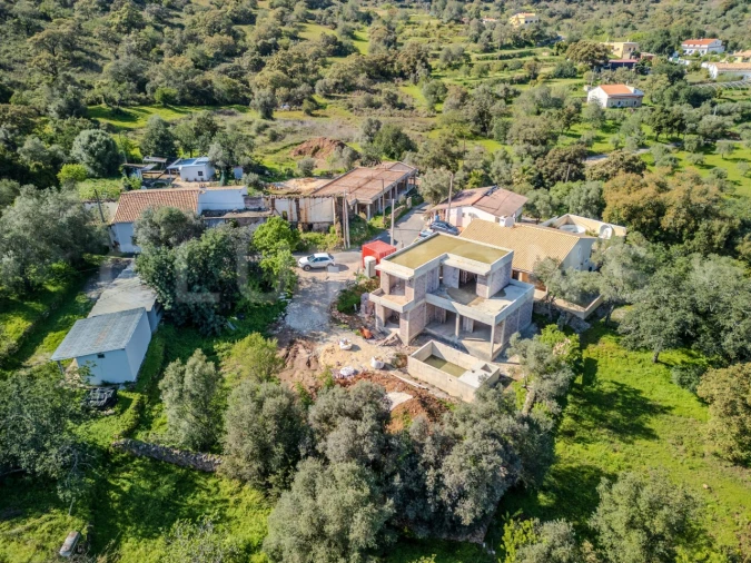 Moradia T3 para Venda em Salir Foto 9