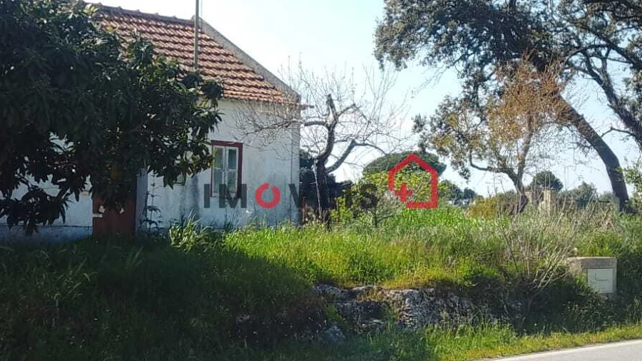 Terreno para Venda em Azoia de Cima e Tremês