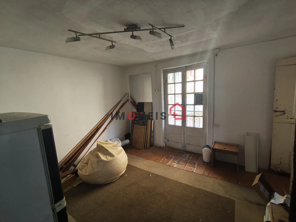 Apartamento T1 para Venda em Santa Maria Maior Foto 5