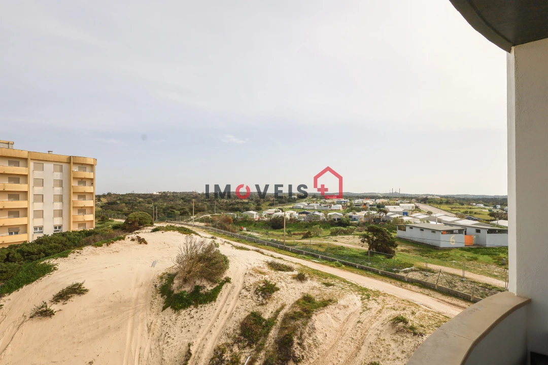 Apartamento T2 para Venda em Coimbrão Foto 17