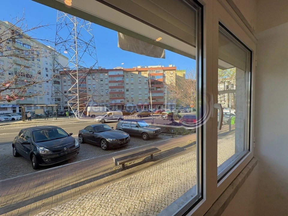 Apartamento T2 para Venda em Odivelas Foto 9