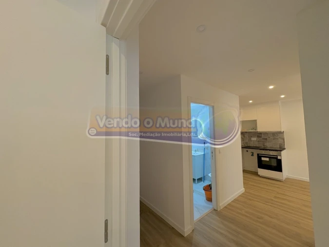 Apartamento T2 para Venda em Odivelas Foto 11
