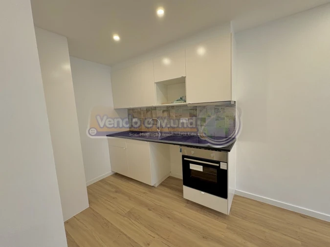 Apartamento T2 para Venda em Odivelas Foto 3
