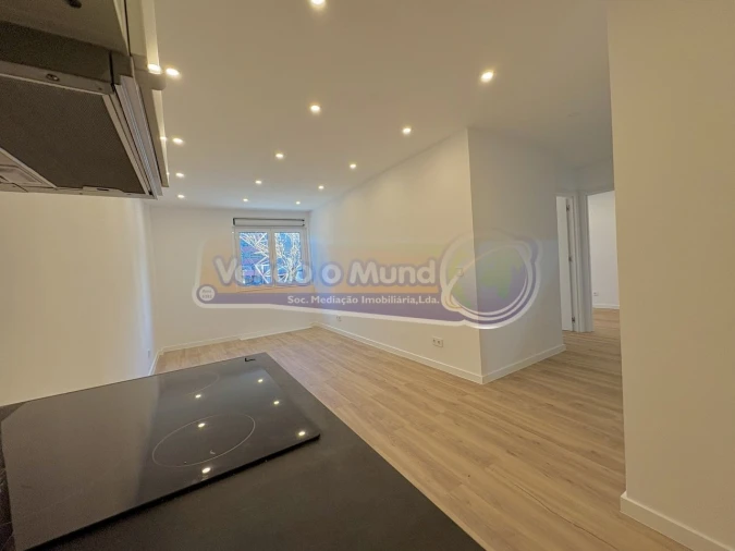 Apartamento T2 para Venda em Odivelas Foto 1