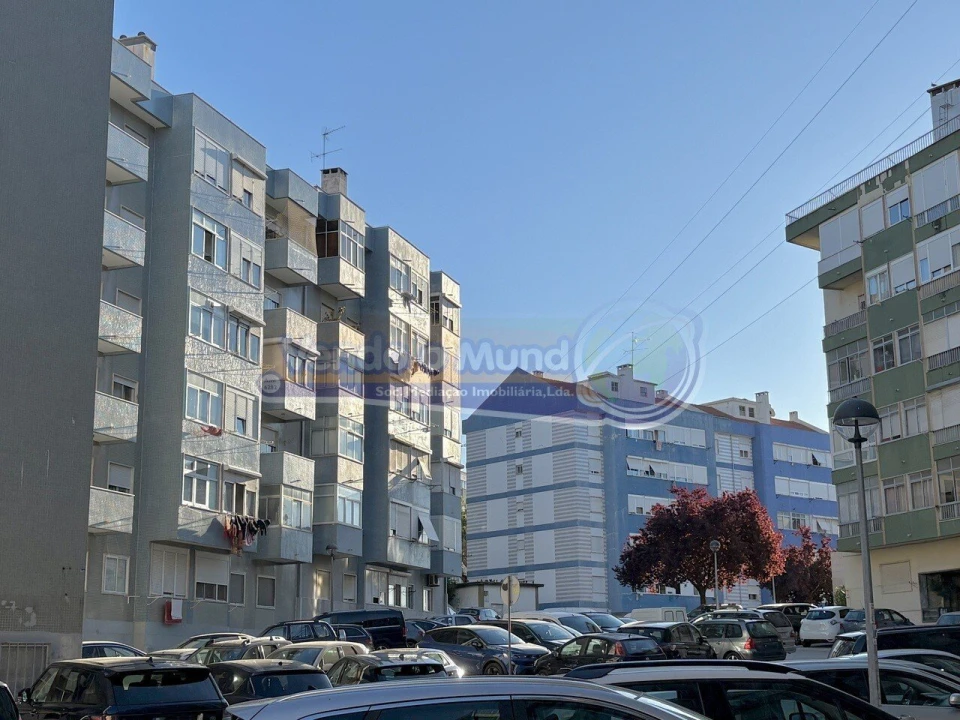 Apartamento T2 para Venda em Odivelas Foto 15