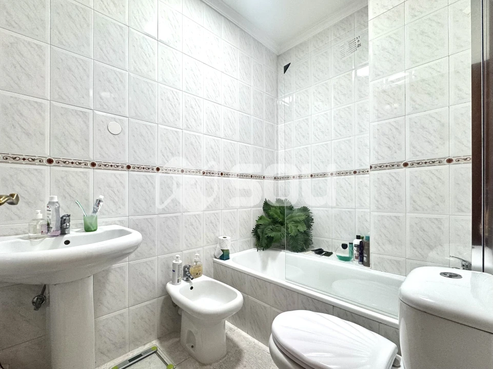 Apartamento T2 para Venda em Fânzeres e São Pedro da Cova Foto 17