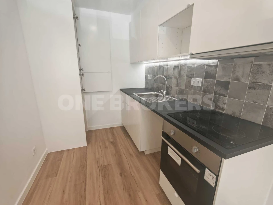 Apartamento T2 para Venda em Odivelas Foto 2