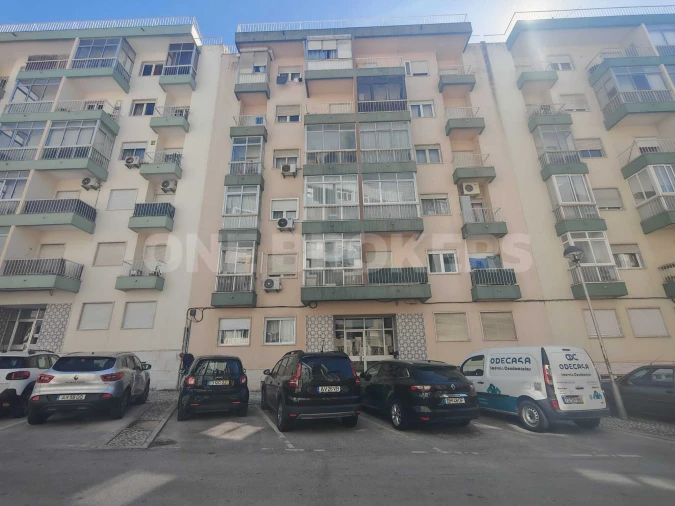Apartamento T2 para Venda em Odivelas Foto 15