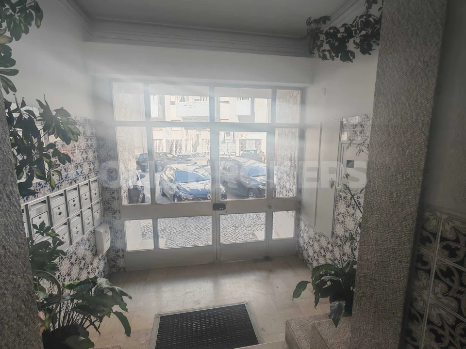 Apartamento T2 para Venda em Odivelas Foto 13