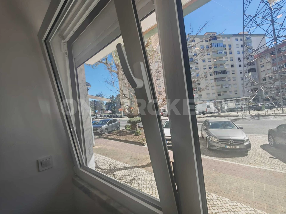 Apartamento T2 para Venda em Odivelas Foto 5