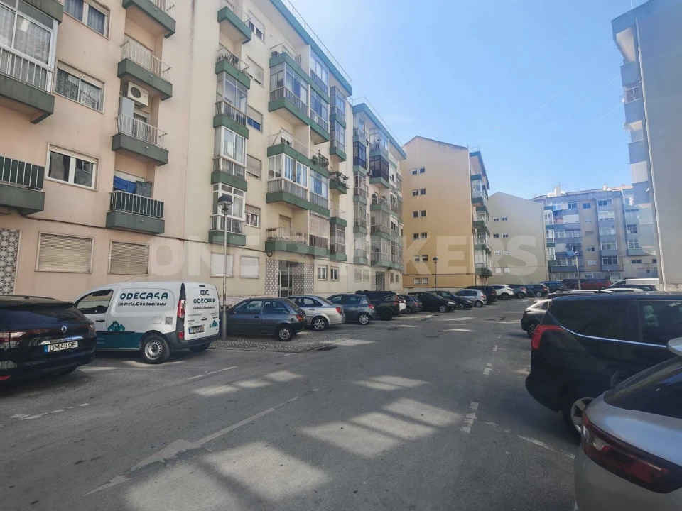 Apartamento T2 para Venda em Odivelas Foto 12
