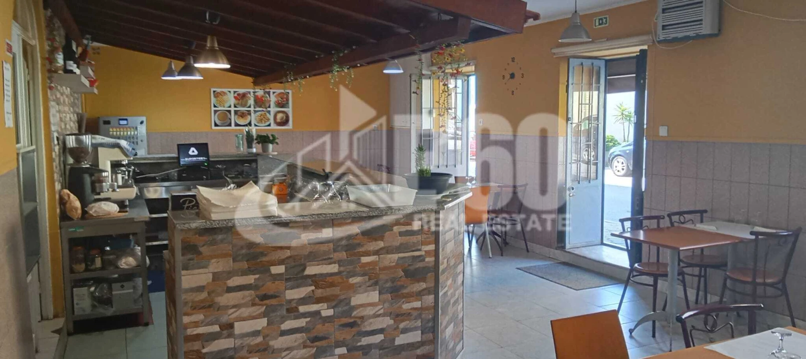 Negócio para Venda em Arcozelo Foto 8