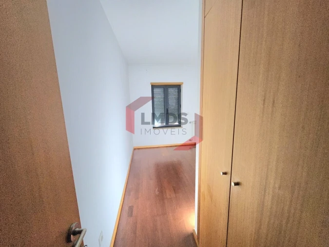 Apartamento T2 para Venda em Oliveira do Douro Foto 15