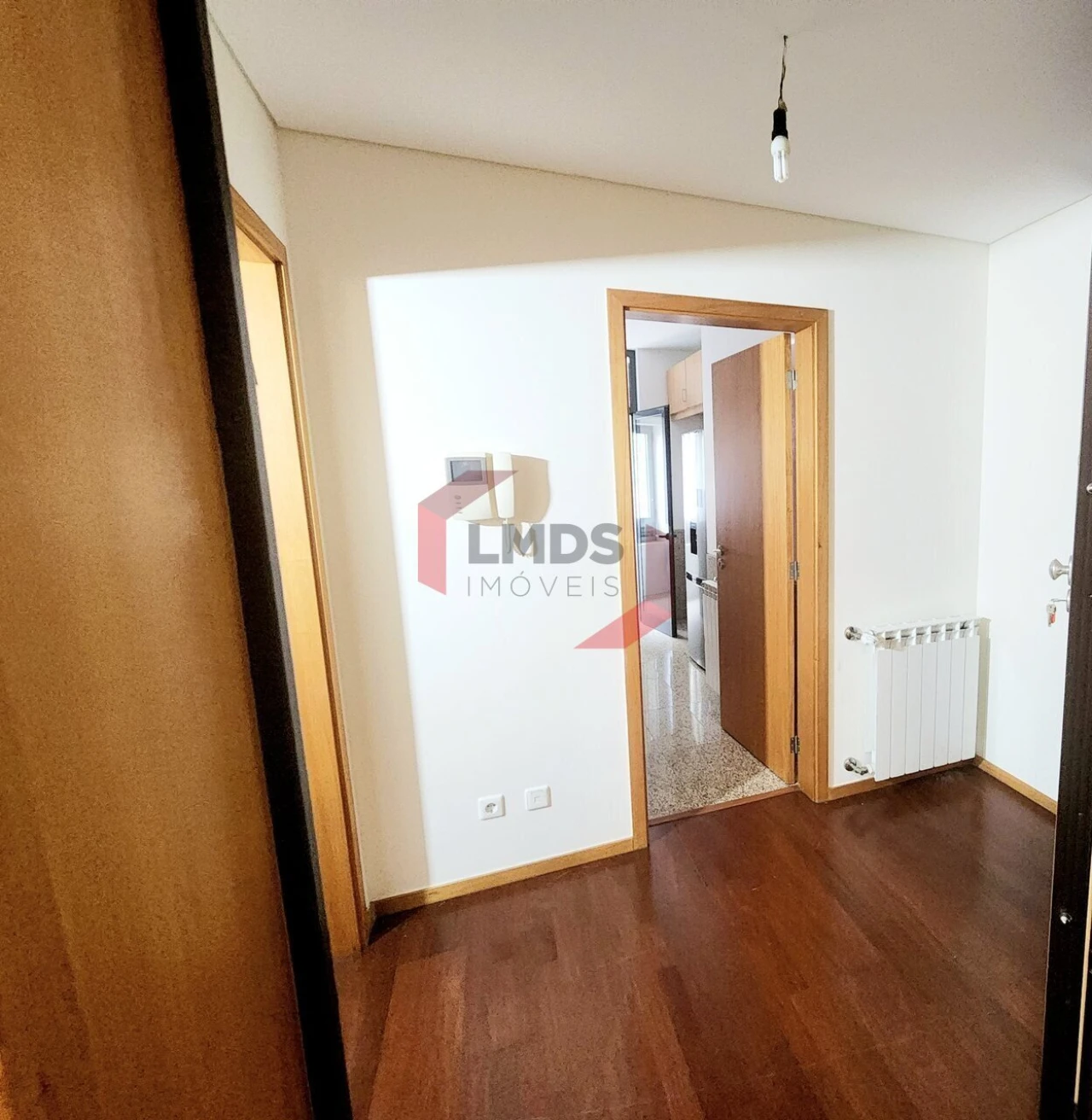 Apartamento T2 para Venda em Oliveira do Douro Foto 4