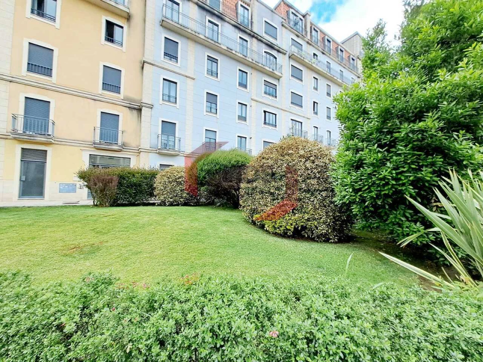 Apartamento T2 para Venda em Oliveira do Douro Foto 1