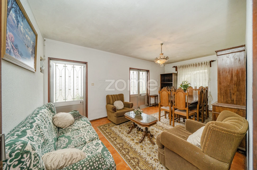 Moradia T4 para Venda em Garfe Foto 9